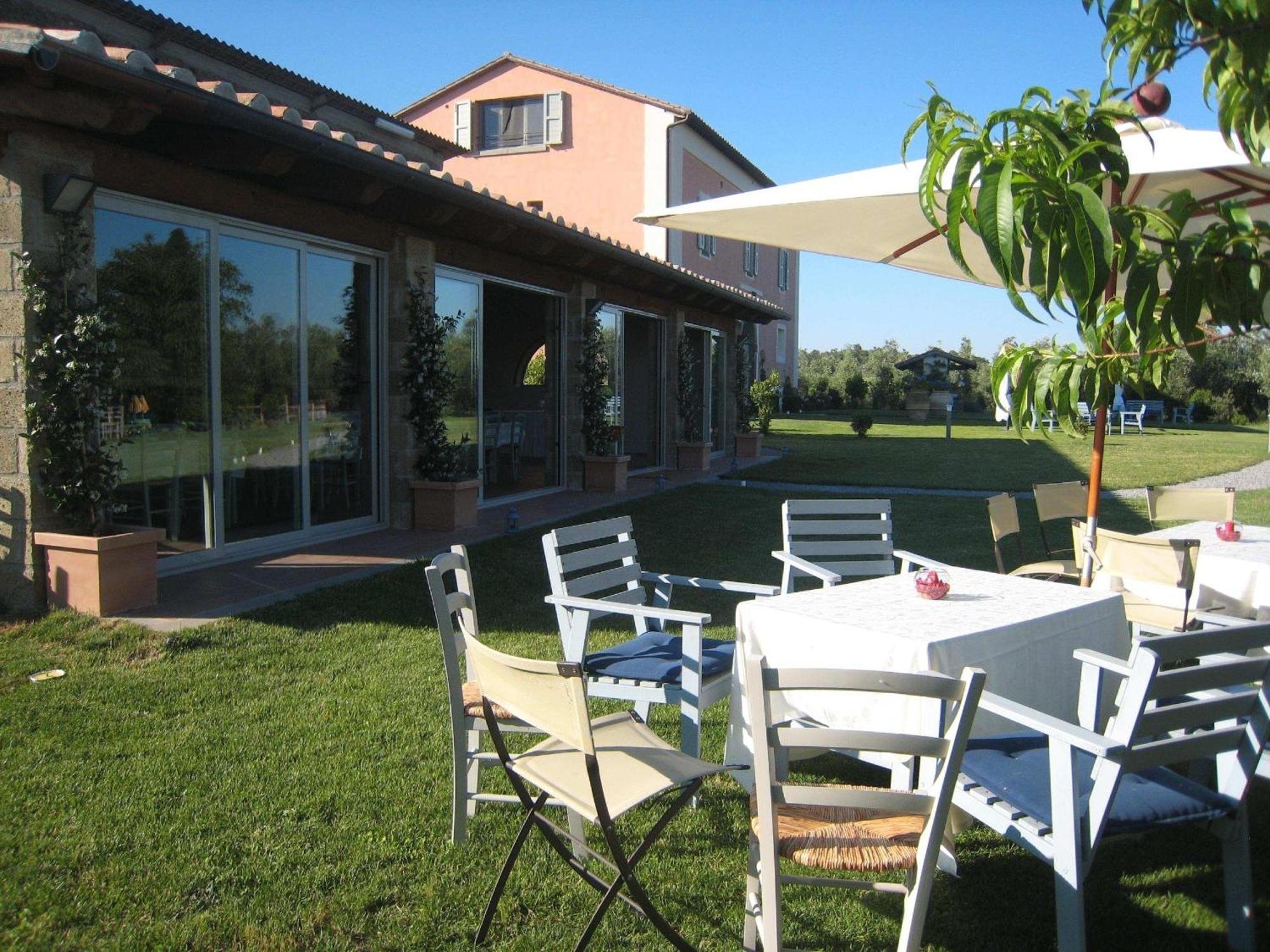 Agriturismo Casale Bonaparte Cellere Exterior photo