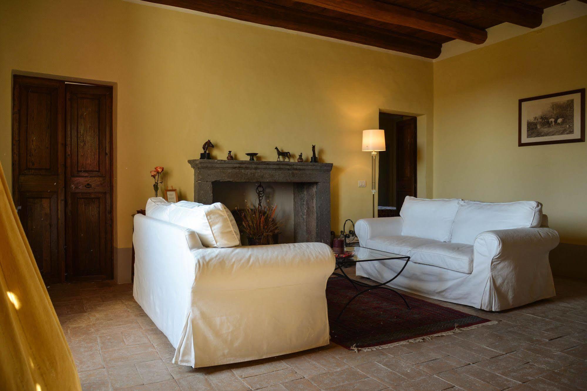 Agriturismo Casale Bonaparte Cellere Exterior photo
